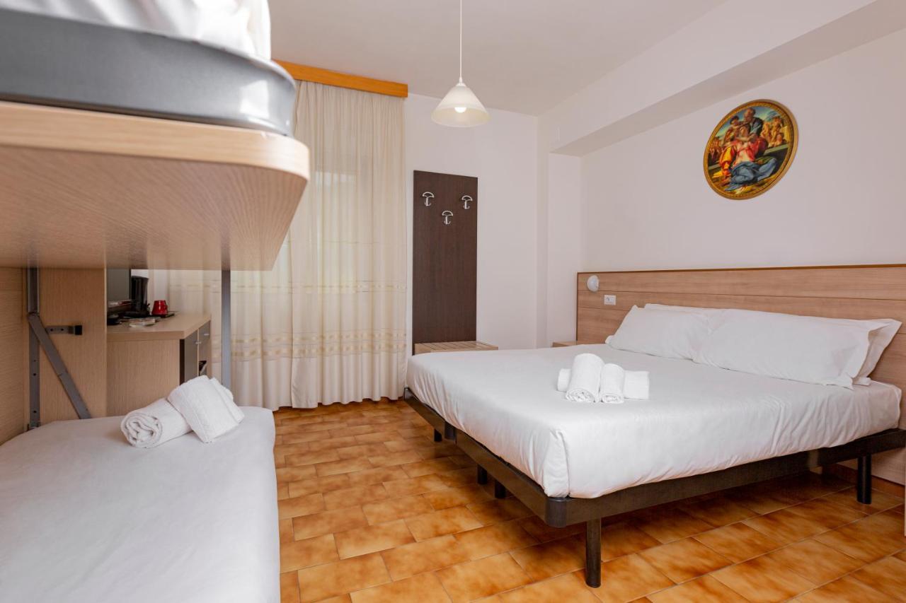 Catignano Hotel グッビオ エクステリア 写真